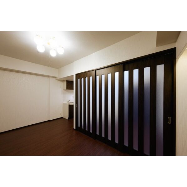 その他部屋・スペース　開放的な寝室です