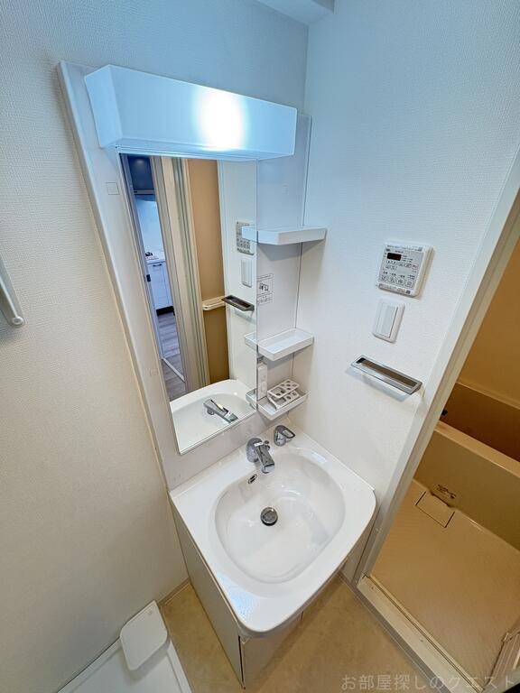 洗面設備　（写真は同タイプ）