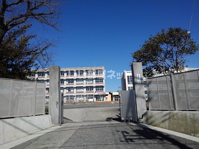 小学校　富士宮市立東小学校（小学校）まで2400m