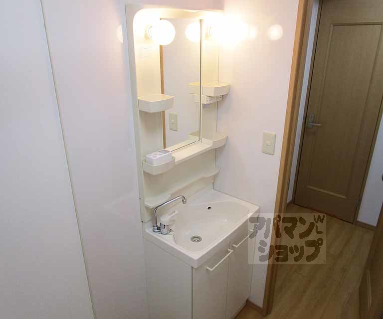 洗面設備　２０８号室の写真です。