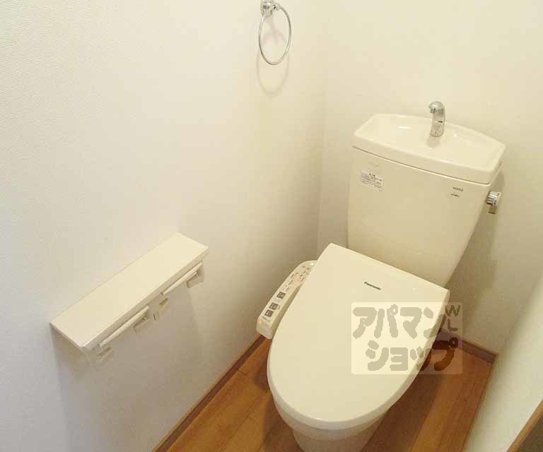 トイレ　２０８号室の写真です。