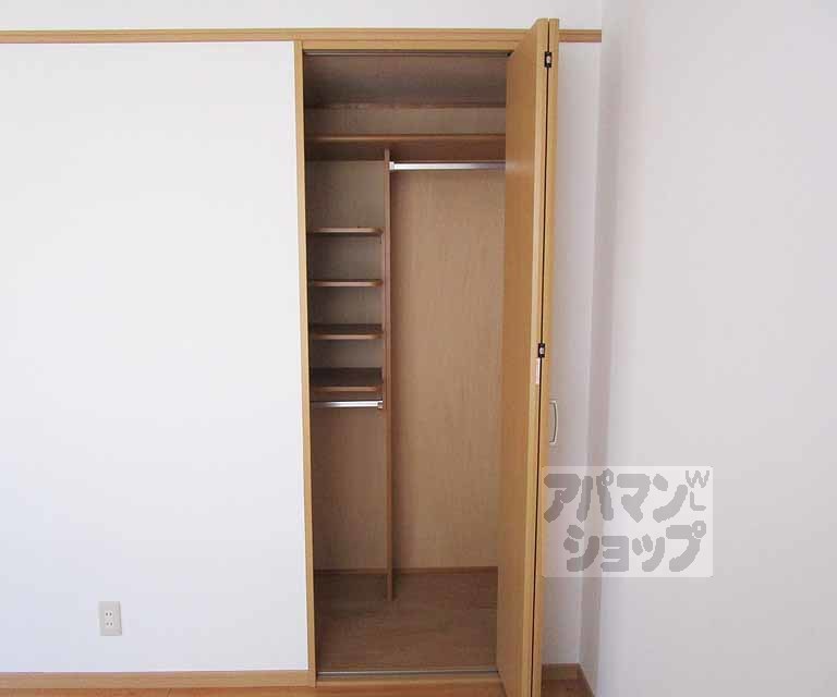 収納　２０８号室の写真です。