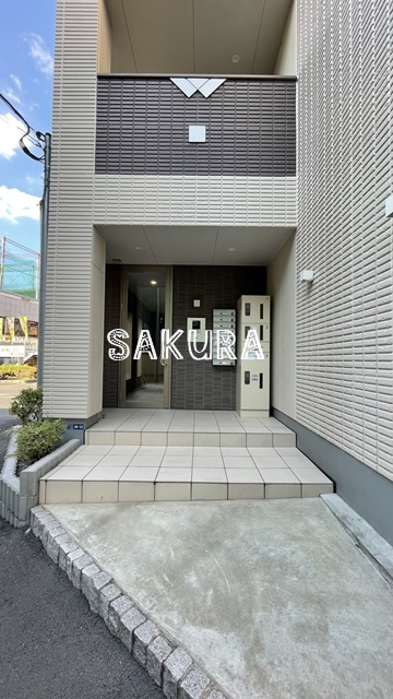 エントランス　お洒落な建物デザイン♪