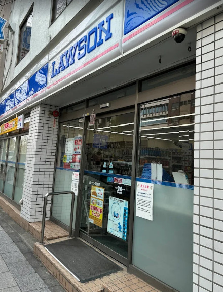 コンビニ　ローソン 高輪店（コンビニ）まで315m