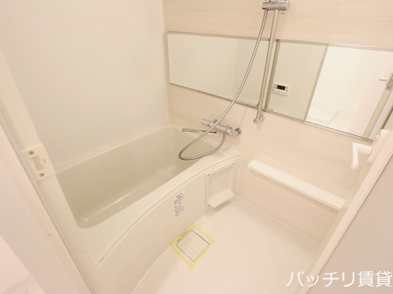 バス・シャワールーム　同型タイプの為、現状を優先致します。