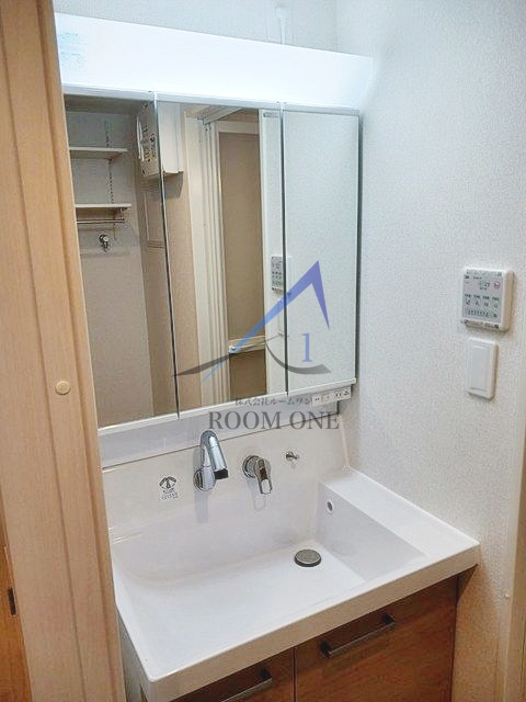 洗面設備　洗面台です。