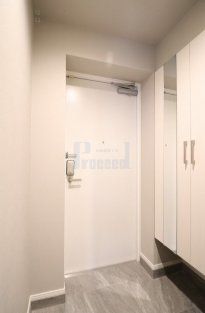玄関　広々とした玄関部分