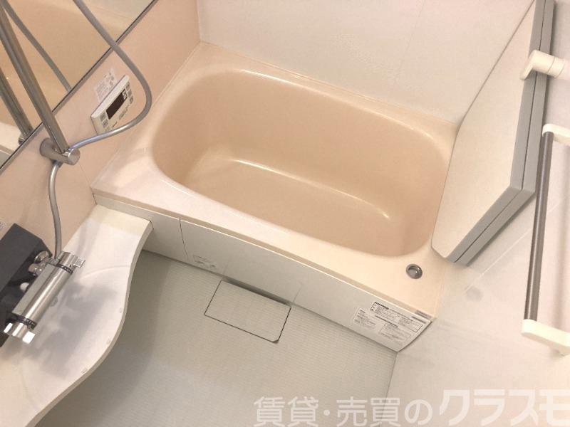 バス・シャワールーム　浴室乾燥機＆追い焚き機能付きバス♪