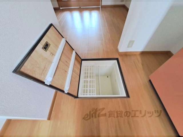 収納　床下収納