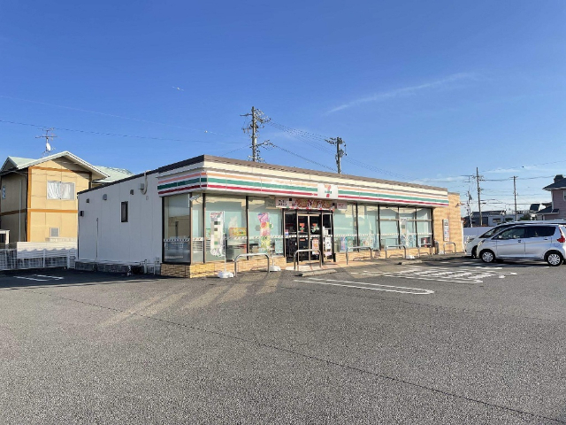 コンビニ　セブンイレブン焼津石津西店（コンビニ）まで506m