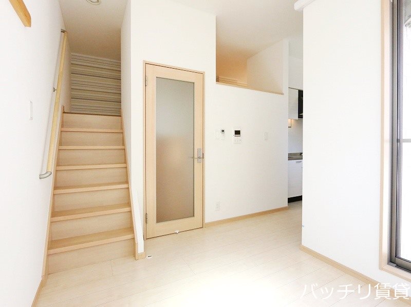 居室・リビング　※同アパート別部屋写真の為、現状優先。