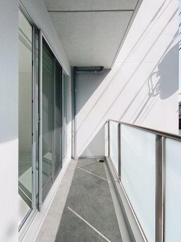 バルコニー　※同建物ほかのお部屋の写真です。