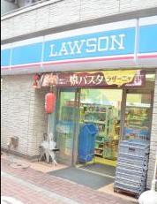 コンビニ　ローソン 大森中（コンビニ）まで654m