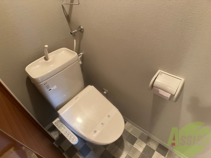 トイレ　トイレです。ウォシュレット付を探している方、おすすめです。