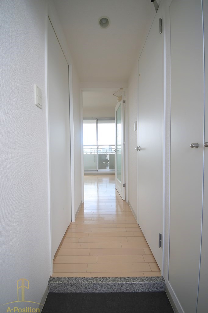 玄関　ドゥーエ谷町