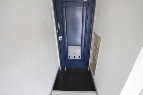 玄関　※別部屋の写真です