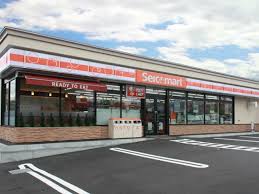 コンビニ　セイコーマート 南郷通16丁目店（コンビニ）まで819m