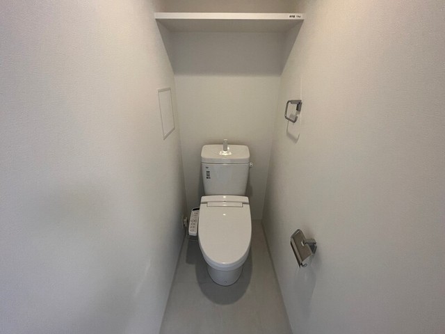 ＪＲ東海道本線 甲子園口駅 徒歩5分 7階建 築8年のトイレ写真