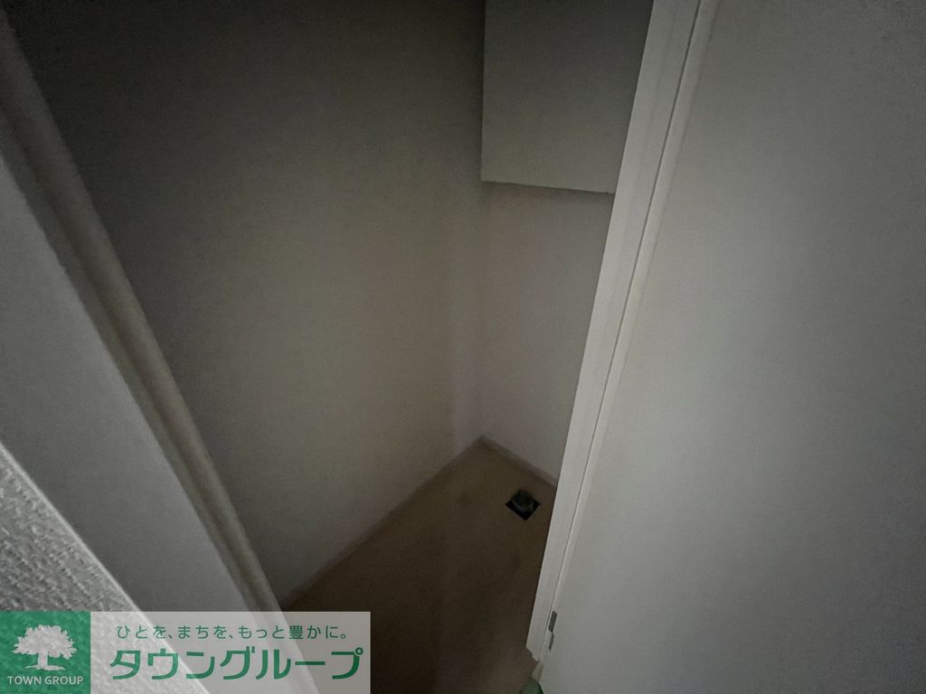 トイレ　建築中につき、施工中のイメージです。