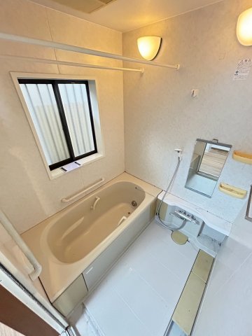 末広町戸建ての風呂写真