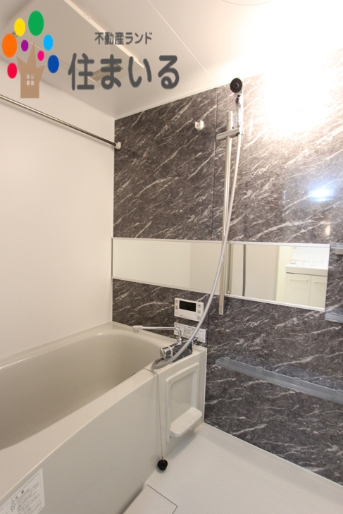 バス・シャワールーム　同社同タイプ施工