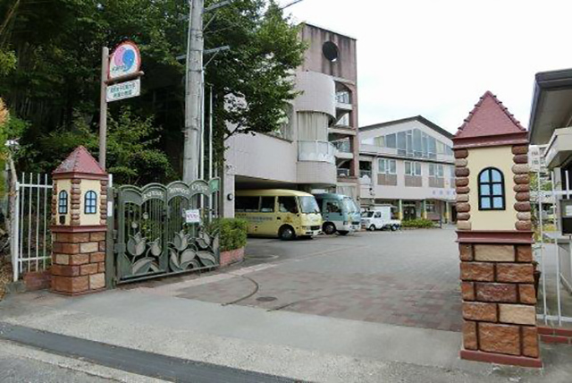 幼稚園・保育園　認定こども園関西女子短期大学附属幼稚園（幼稚園・保育園）まで636m