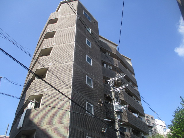 大阪市西成区岸里のマンションの建物外観
