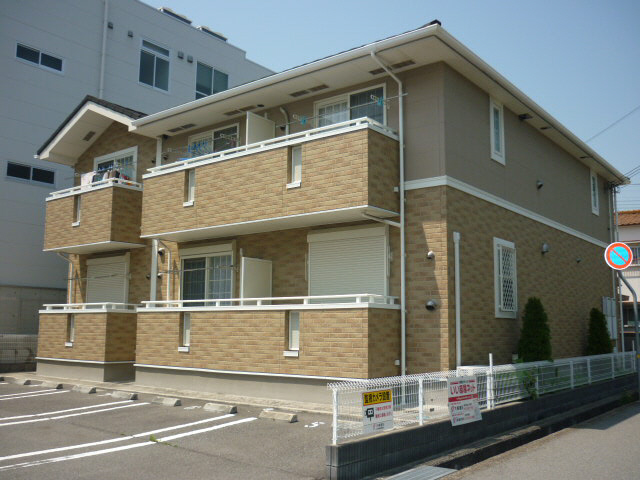 神戸市西区森友のアパートの建物外観