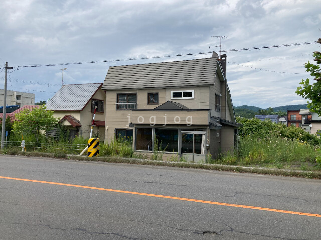 若草町397-28貸家の建物外観