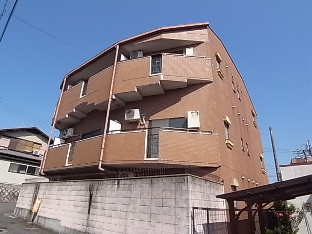 奈良市帝塚山のマンションの建物外観