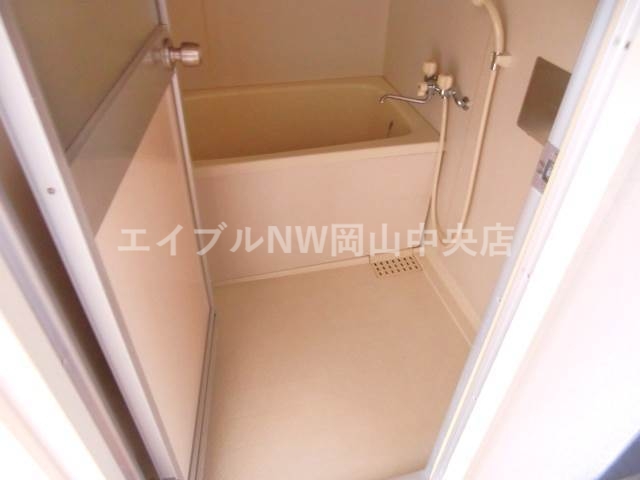 バス・シャワールーム　バスルーム