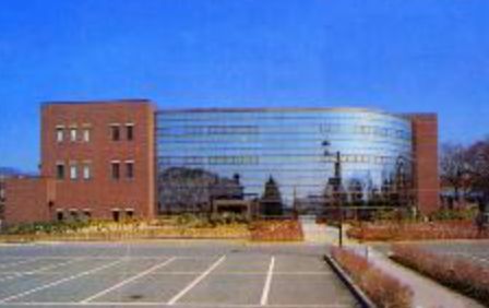 図書館　松本市中央図書館（図書館）まで470m