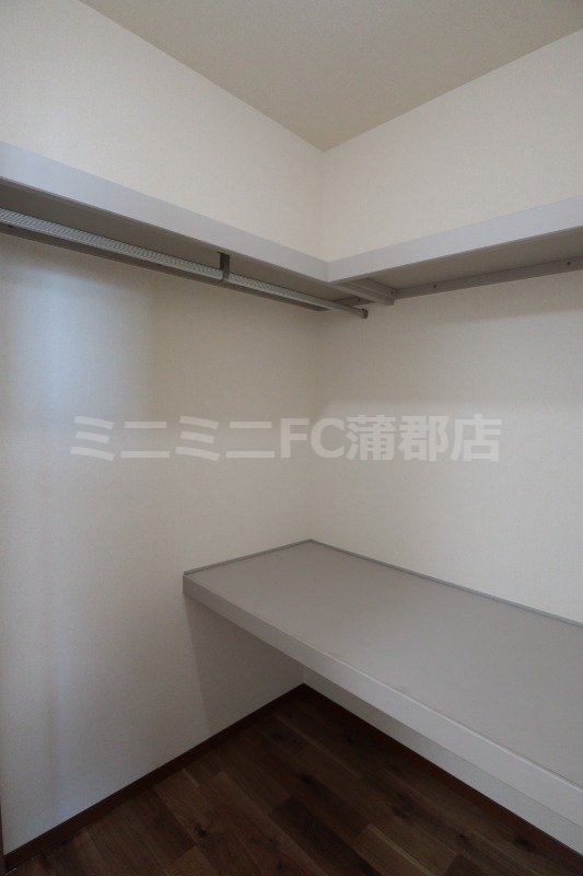 収納　ウォークインクローゼット