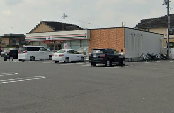 コンビニ　セブンイレブン あま木田店（コンビニ）まで812m