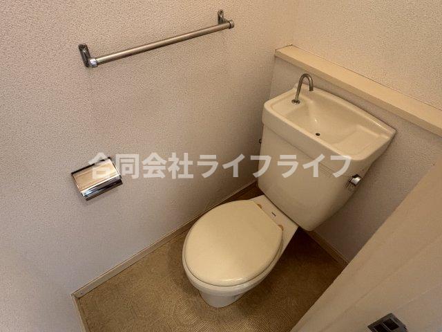 トイレ　清潔感のあるトイレです