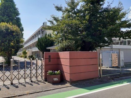 小学校　前橋市立敷島小学校（小学校）まで600m