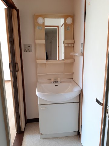 洗面設備　現況が相違する場合は現況を優先致します。