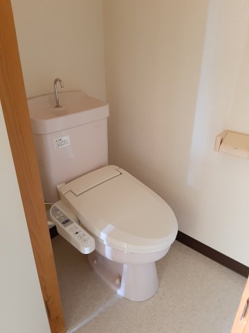 トイレ　現況が相違する場合は現況を優先致します。