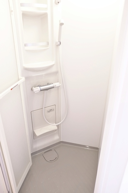 バス・シャワールーム　★シャワールーム　※浴槽の設置はございません。