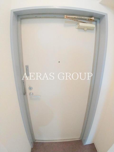 玄関　玄関（同仕様）