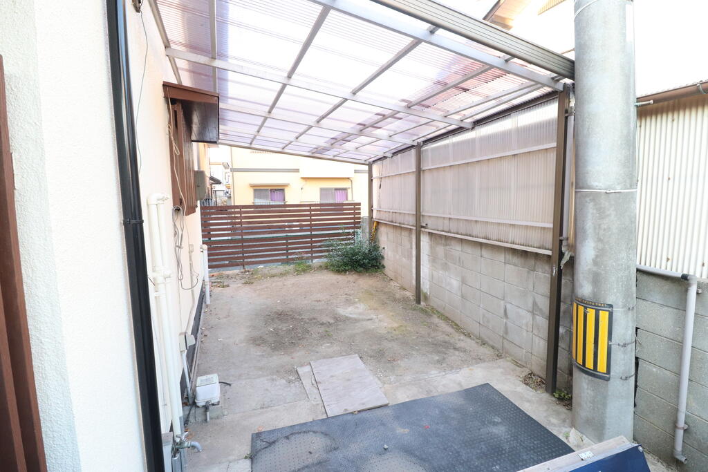 駐車場　駐車場