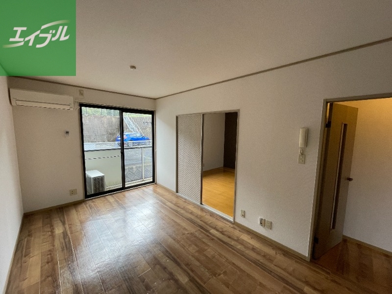 居室・リビング　※別号室参考写真