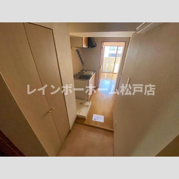 玄関　収納もある玄関です