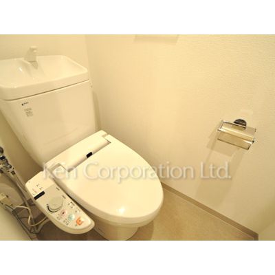 トイレ　同タイプ7階のお部屋を撮影。仕様が異なることがあります。