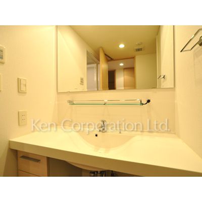 洗面設備　同タイプ7階のお部屋を撮影。仕様が異なることがあります。