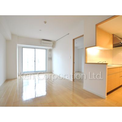 居室・リビング　同タイプ7階のお部屋を撮影。仕様が異なることがあります。