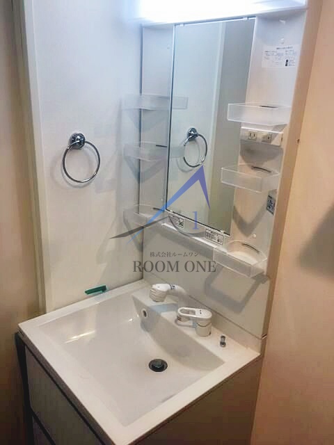 洗面設備　洗面台です。