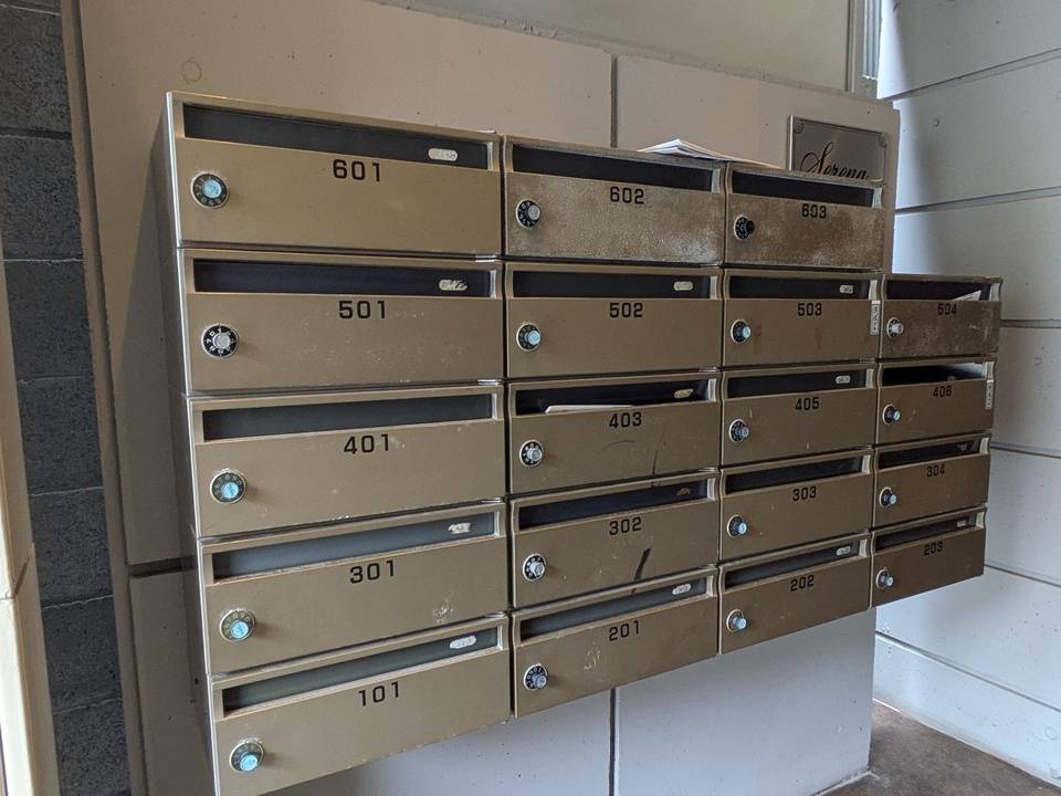 エントランス　メールBOX