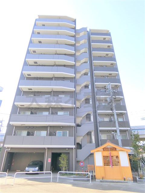 建物外観　外観タイル張り　2013年10月築　RC鉄筋コンクリート造地