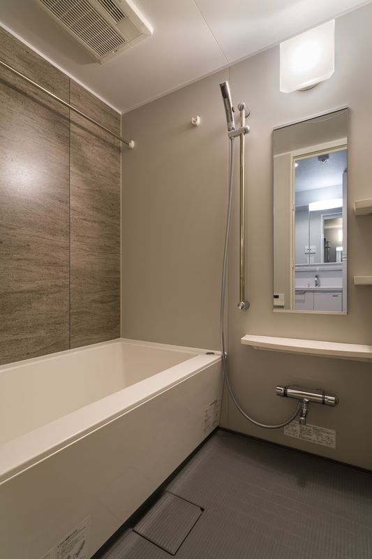 バス・シャワールーム